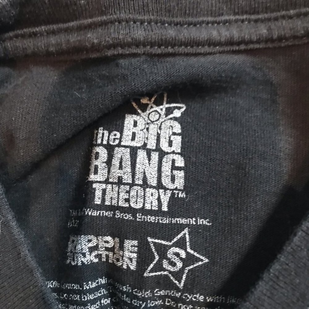 Big Bang Theory Bazinga Tee size small - Picture 9 of 9